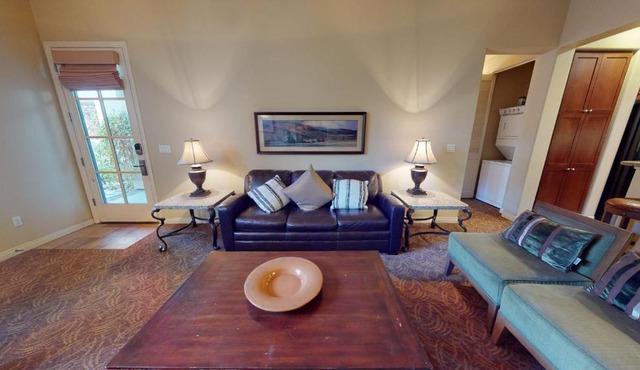 LV111 Downstairs 1 Bedroom Legacy Villa Lock-Off