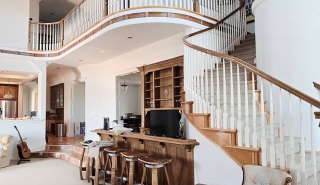 Manor at Santellan Vineyards 4156 sqft 6 bedroom - 4.5 bath