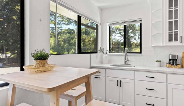 Manresa Surf House 1 bed upstairs unit #4