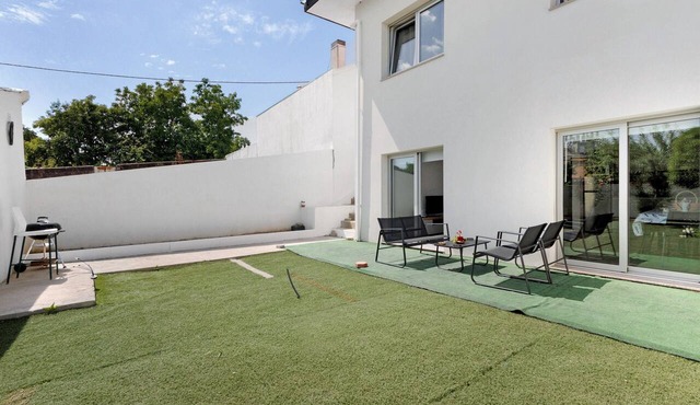 ManuelHouse – Modern Two-Story Home in Vila Nova de Gaia