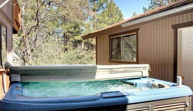Maple Ridge - Maple Ridge is the perfect getaway for a weekend in the mountains for any season!