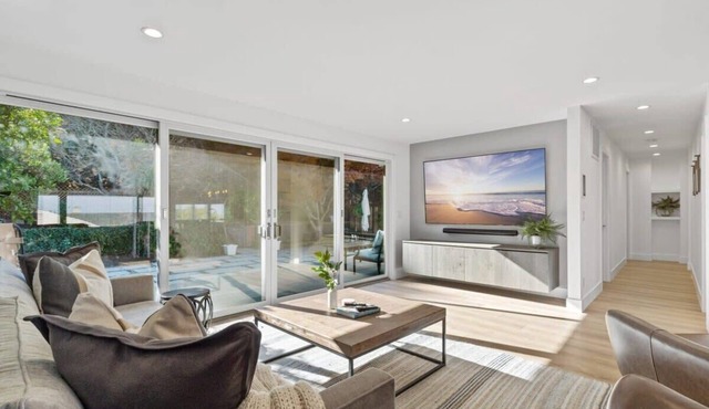 @ Marbella Lane - 3BR w/sweeping views of Bay Area
