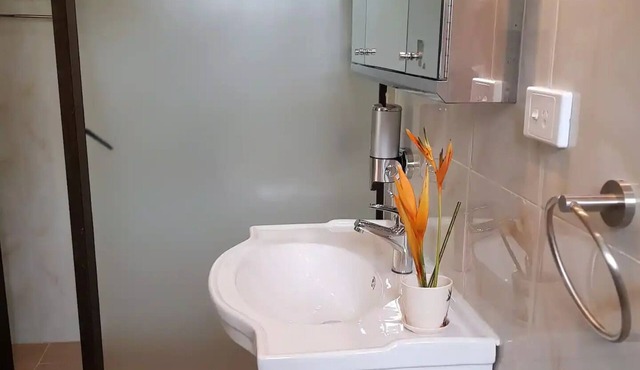 Marigold Apartment 1. Cozy 2 bedroom Apartment