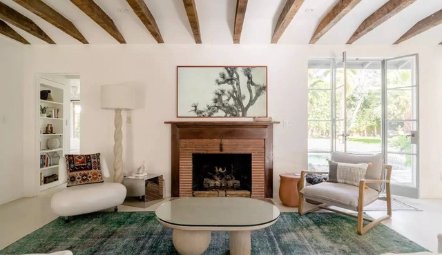Mediterranean Villa - Steps from DT Palm Springs!