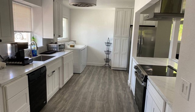 Mi Casa Su Casa - Renovated Updated! Spacious, WD