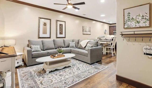 Midtown Loft 302 on Main St DT Visalia