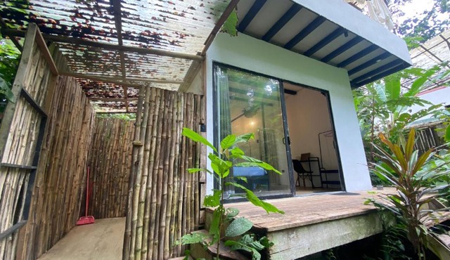 Mini Jungle Villa