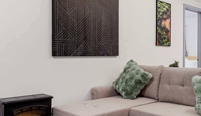 Modern 1BR Suite w/ Private Entry Near SFSU, Park & Transit