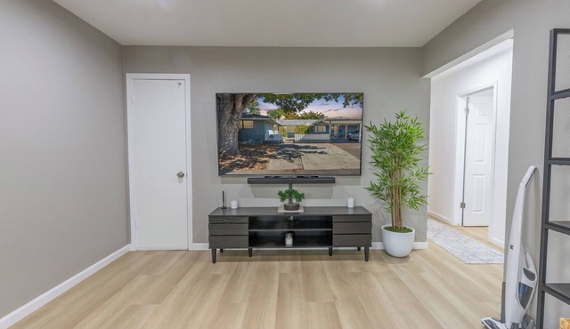 MODERN CHIC/2bed1bath Hideaway/NEW Remodel
