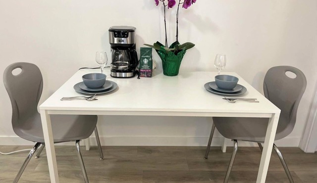 Modern & Cozy 1 Bedroom Suite-Walk to MAJOR INTERNATIONAL SPORTING EVENT Fan Zone-Private Entrance