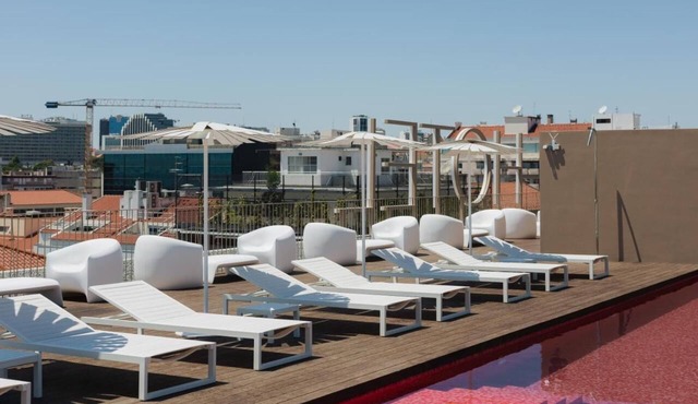 Modern Lisbon Stay | 1 Unit | Near Lisbon Light Show
