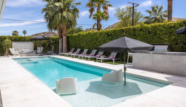 Modern Luxe - Private Pool, Spa & Mountain Views