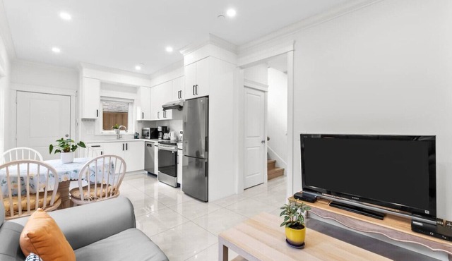 Modern Private 3BR House Vancouver