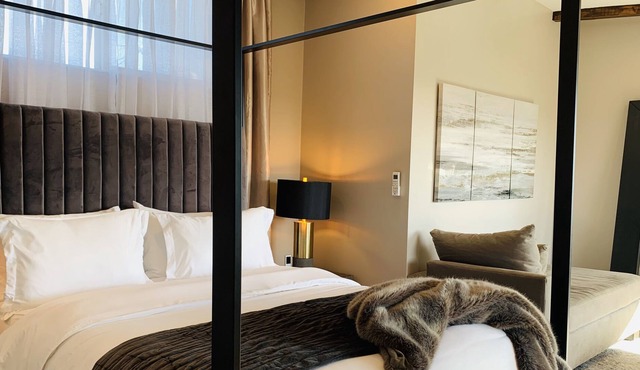 Modern San Diego Houzz close to beach and downtown