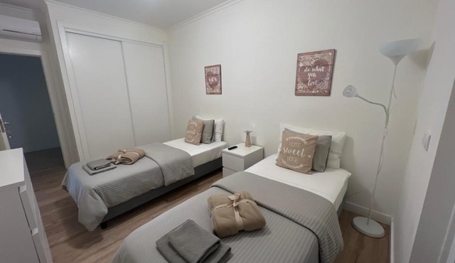 Modern Twin Room with a balcony