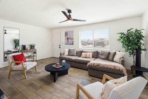 Modern Villa Comphy Stay in Tempe with pool
