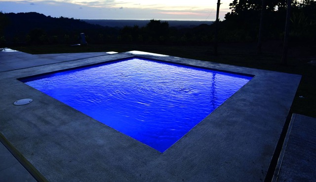 Modern villa with pool! Ideal for families!