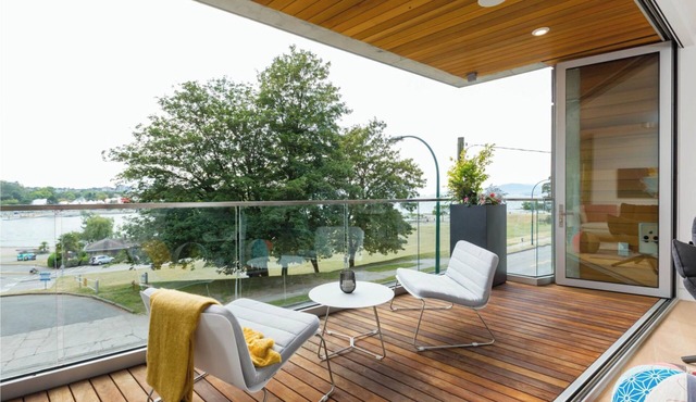 Modern Waterfront Residence on Sunset Beach in Vancouver