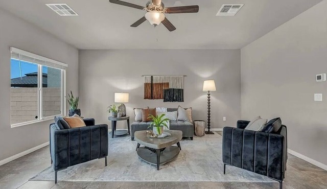Mountain-View Oasis — Private Rooms for Rent