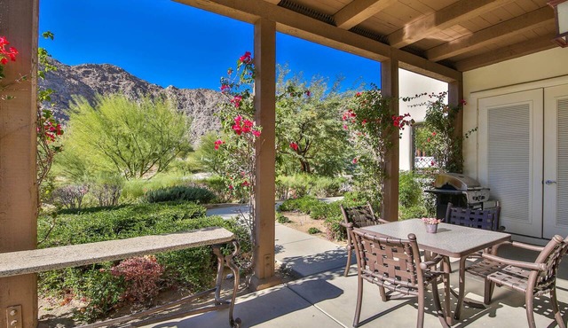 Mountain Views! Unobstructed Desert/Mountain Views, large yard, Pet Friendly! - Ground Floor (L71)