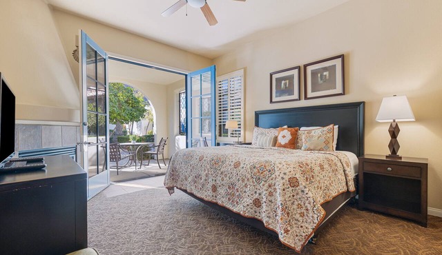Near Pool! Deluxe King Casita near Clubhouse - Pet Friendly! (C33)