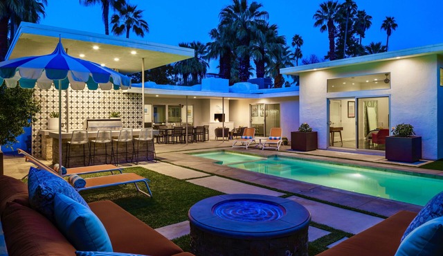 NEW! La Palmerita - views/bikes/pool/hot tub/bocce!