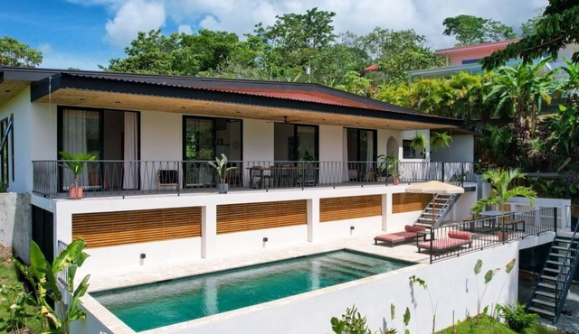 New * Tropical Villa with Jungle and Sea View *