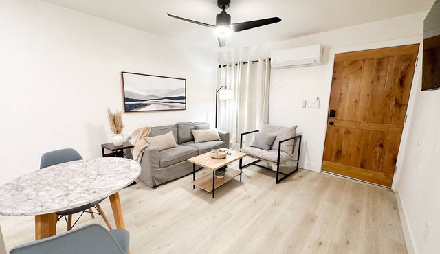 New & updated 2-bedroom 1 bathroom apt. Near Modesto 1mile from HWY 99