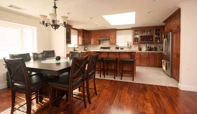 NEWER CONSTRUCTED BAY AREA HOUSE FOR VACATION OR BUSINESS