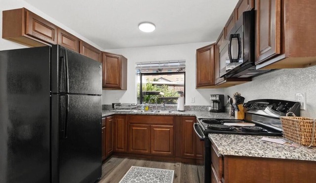 Newly Remodeled 1-Bedroom Condo
