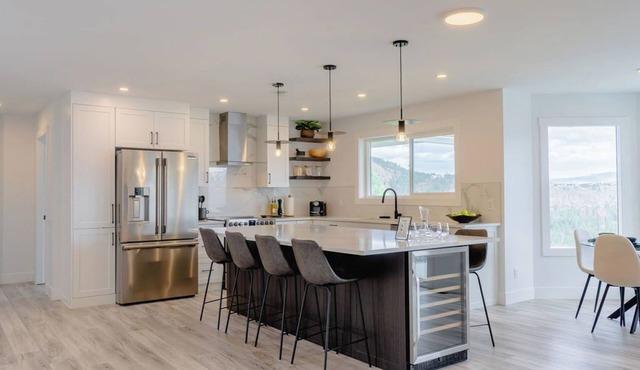 Newly Updated 3BR 3Bath Lakeview Vista, BBQ and New Appliances - King Bed