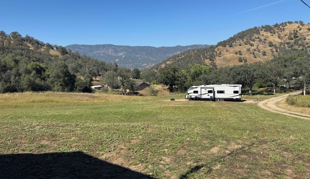 Nice RV in the foothills just below Sequoia/Kings Canyon National Parks.