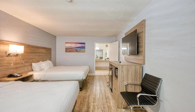 Non-Smoking 2 Queen Beds