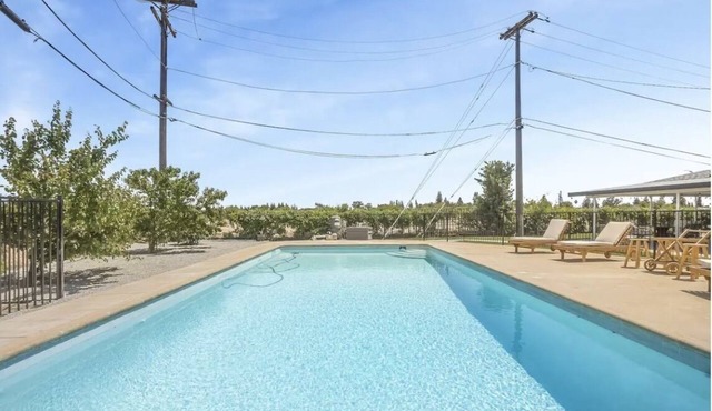 Oasis in ❤️ of Clovis with Pool