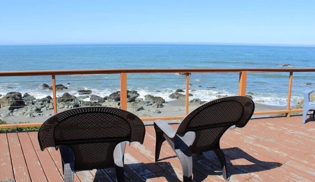Ocean Front Cabin 16 with Private Jacuzzi & Incredible Views (Private Beach by White Rock Resort)