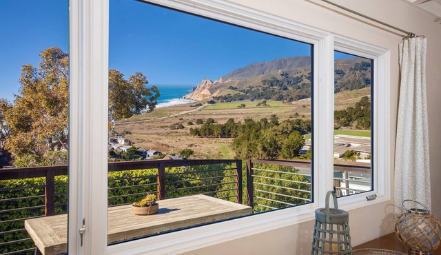 Ocean & Mountain View Home - Walk to Trails, Beach, Family Activities