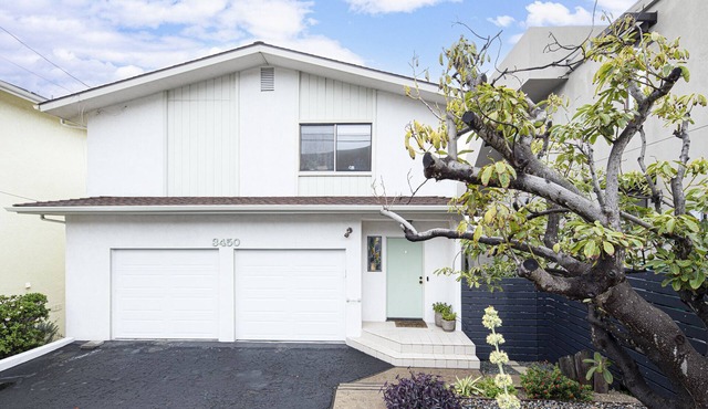 Ocean View Monthly Rental - just a Stone's Throw from the beach!