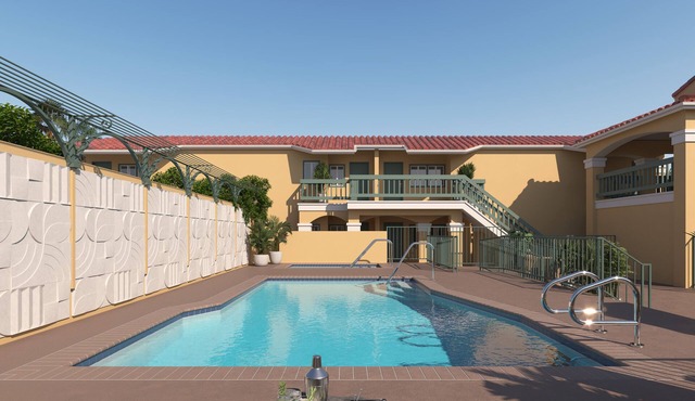Ocean Views + Pool + Hot Tub| Walk to Beach + Laguna Attractions + Dining