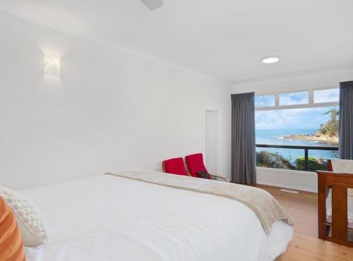 Oceanfront Beauty in Lilli Pilli