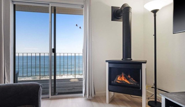 Oceanfront Comfort at The Clam Hut
