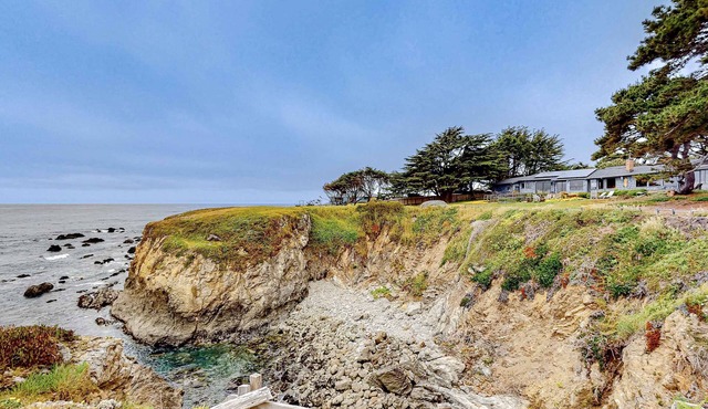 Oceanfront Haven with Beach Access, Views & Deck