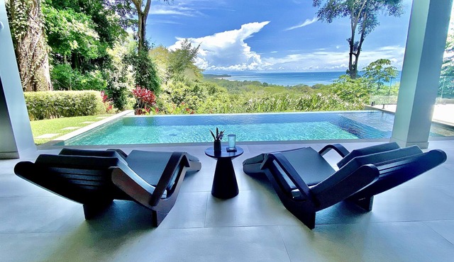 Outstanding High End Luxury, Most Convenient Location and World Class Ocean View