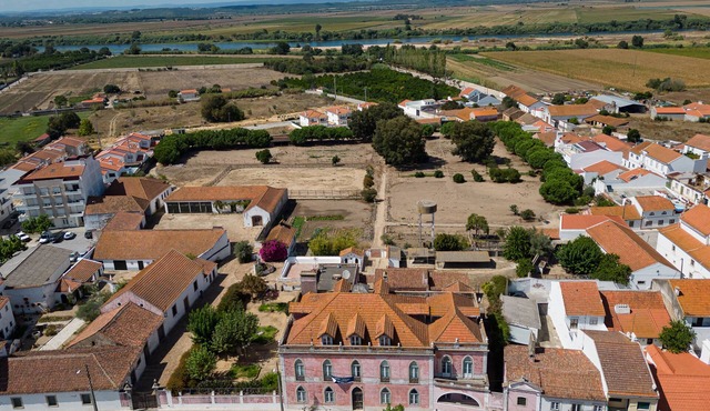 Palacete na Chamusca com Espaço Para Cavalos
