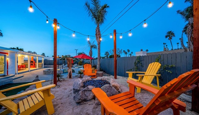Palm Haven: Heated Pool, Fire Pit, Pet-Friendly