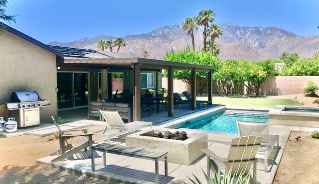 Palm Springs Modern Home - 3972