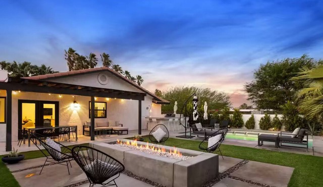 Palm Springs Pool Home - Spa + Family Retreat