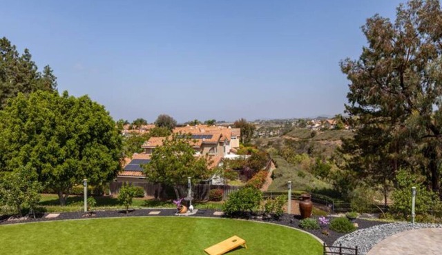 Panoramic Views with Relaxing Resort Feel