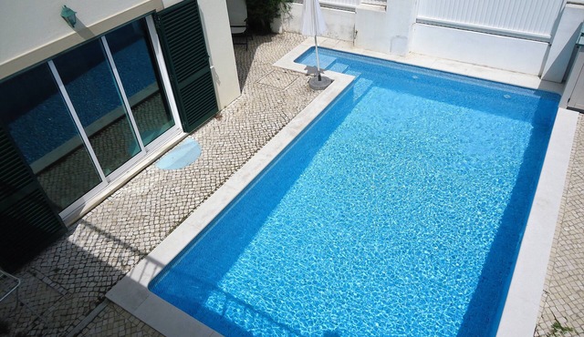 Paraiso in Aroeira - Pool, beach, golf, air conditioning 20 minutes from LISBON