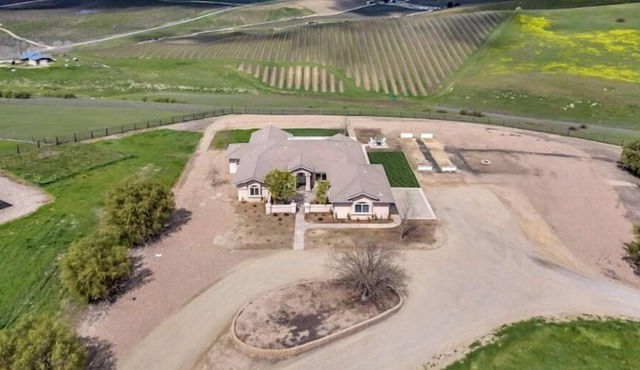 Paso Robles area home on 10 acres amazing view