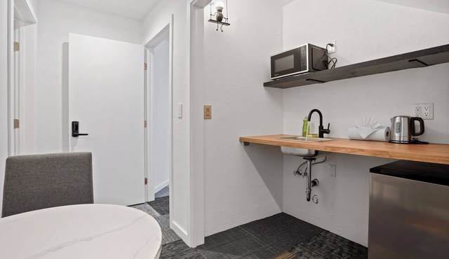 Peaceful 1BR Stay - Golf & Beach